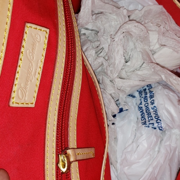 Hand Bag - Picture 4 of 7